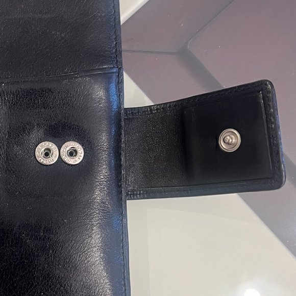 Holt Renfrew Brand Black Soft Genuine Soft Leather Passport Wallet! - Picture 7 of 10